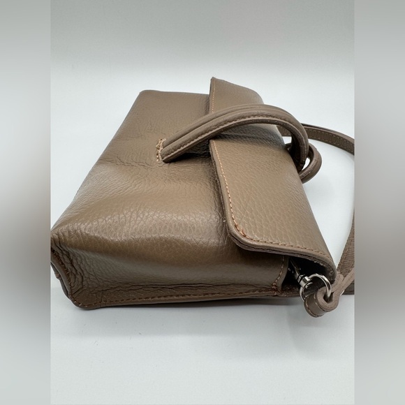 Tan Crossbody Bag with Textured Finish | Very Good Condition - Picture 9 of 17